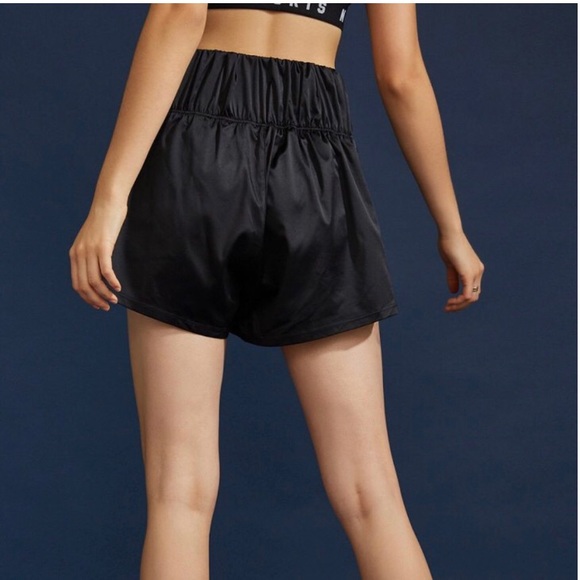 NWT Nike Dri-Fit Women’s Training Shorts - Picture 3 of 4